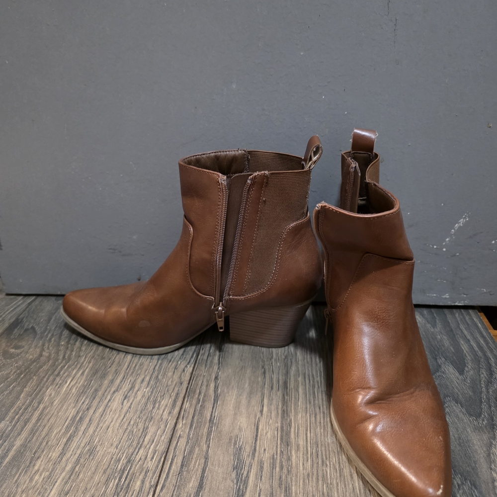 Chic Brown Leather Heeled Boots